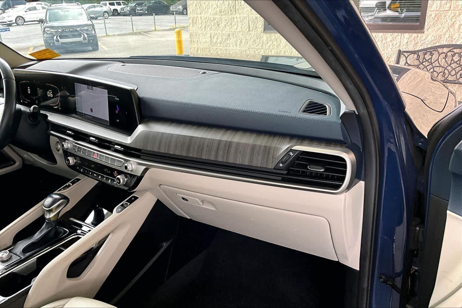 Used 2023 Midnight Lake Blue Kia EX image 19