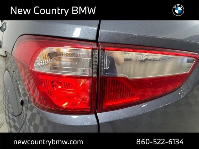 Used 2019 Gray Ford SE image 29