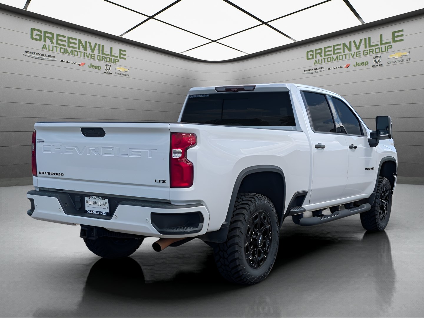 Used 2022 Summit White Chevrolet LTZ image 24