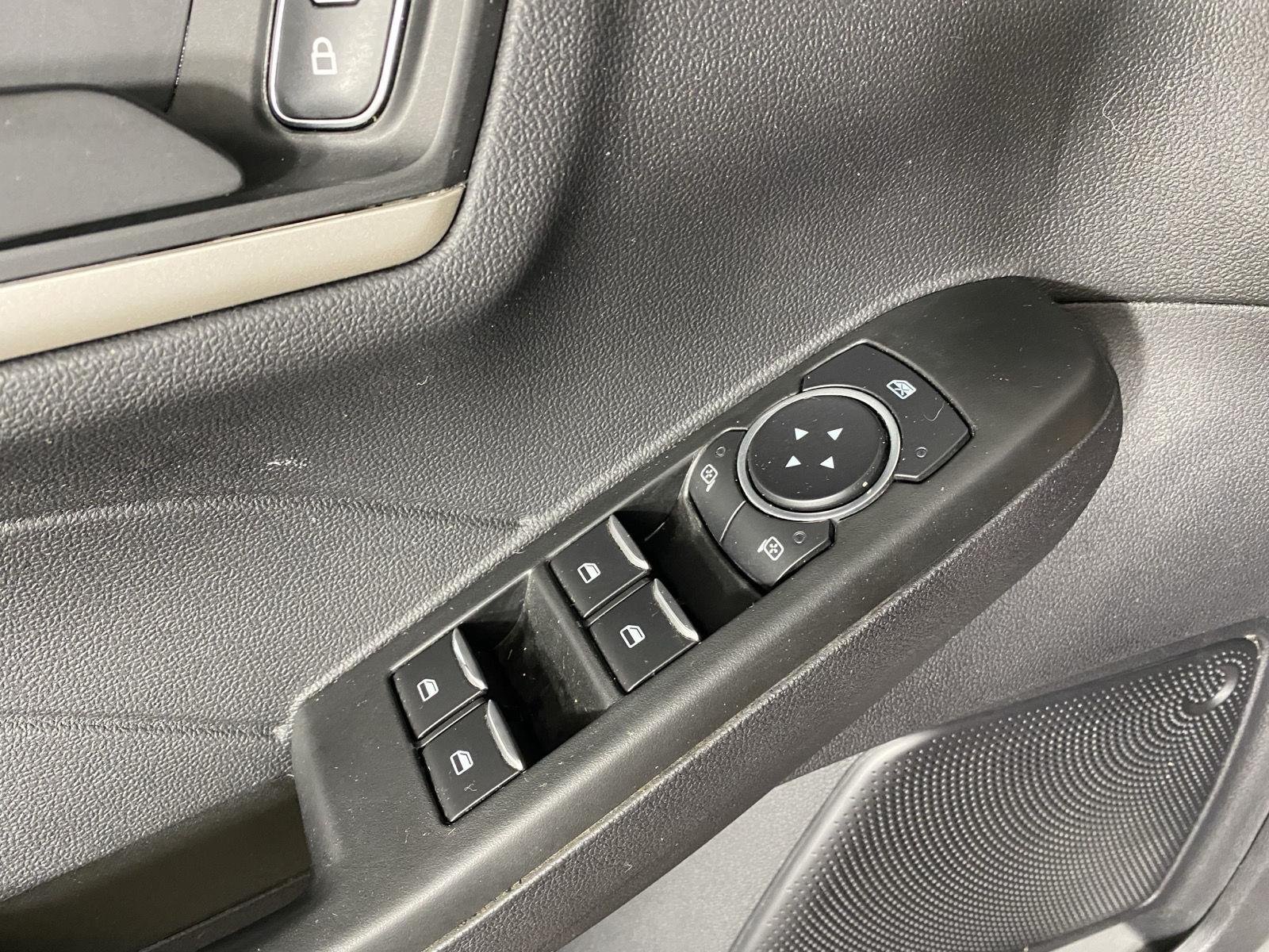 Used 2022 Oxford White Ford SE Hybrid image 24