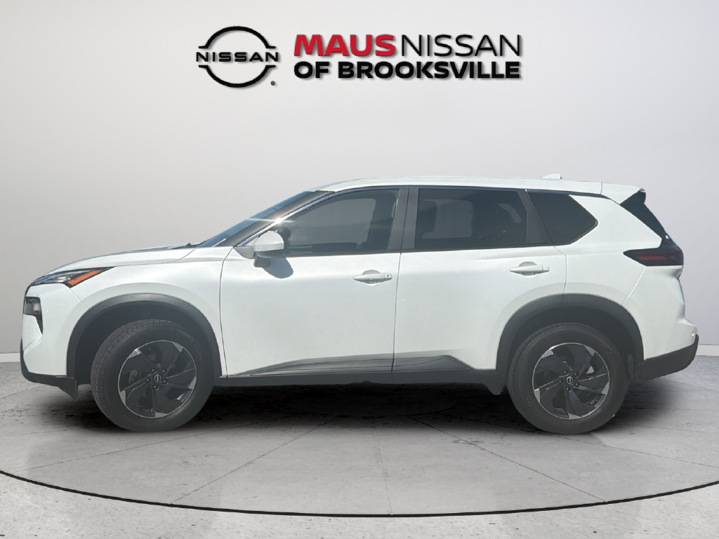 Certified Used 2024 White Nissan SV image 6