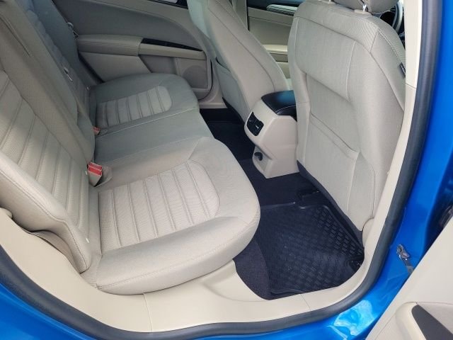 Used 2019 Blue Ford SE image 12