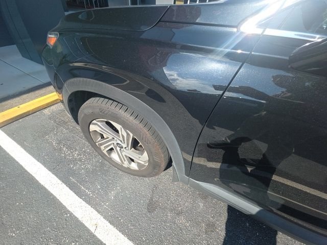 Used 2023 Black Hyundai SEL image 8