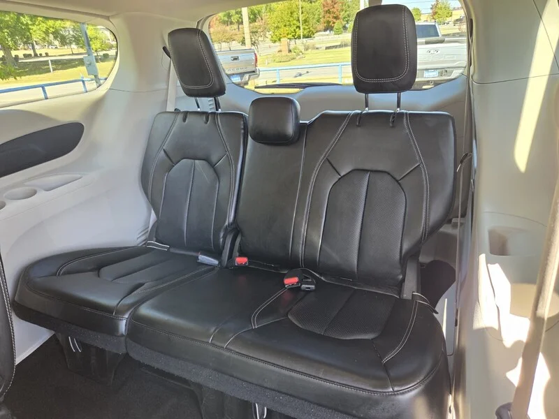 Used 2024 Bright White Clearcoat CHRYSLER TOURING L image 12