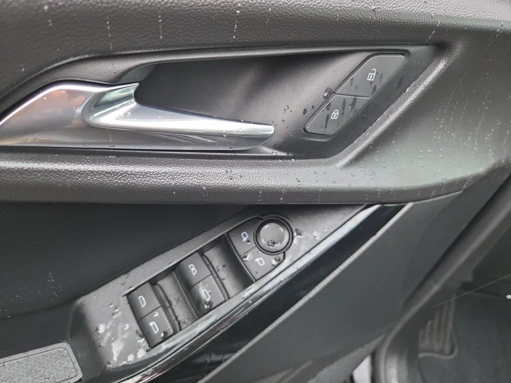 2025 Chevrolet Equinox LT - Photo 28