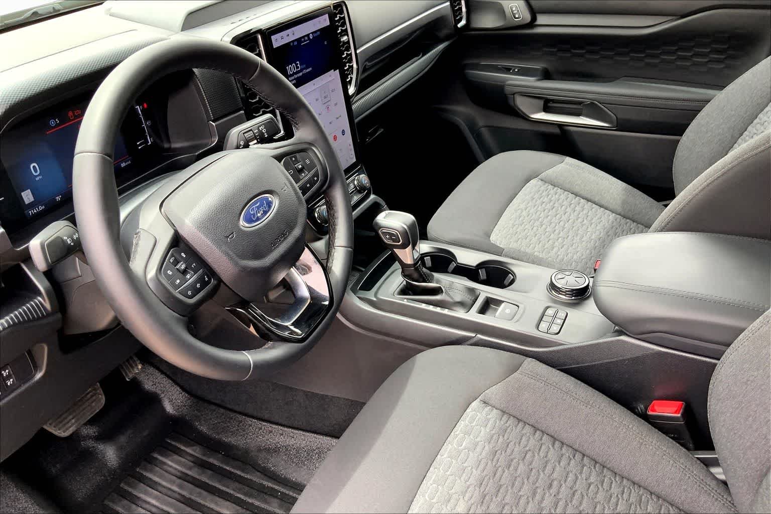 Used 2025 Desert Sand Ford XLT image 18