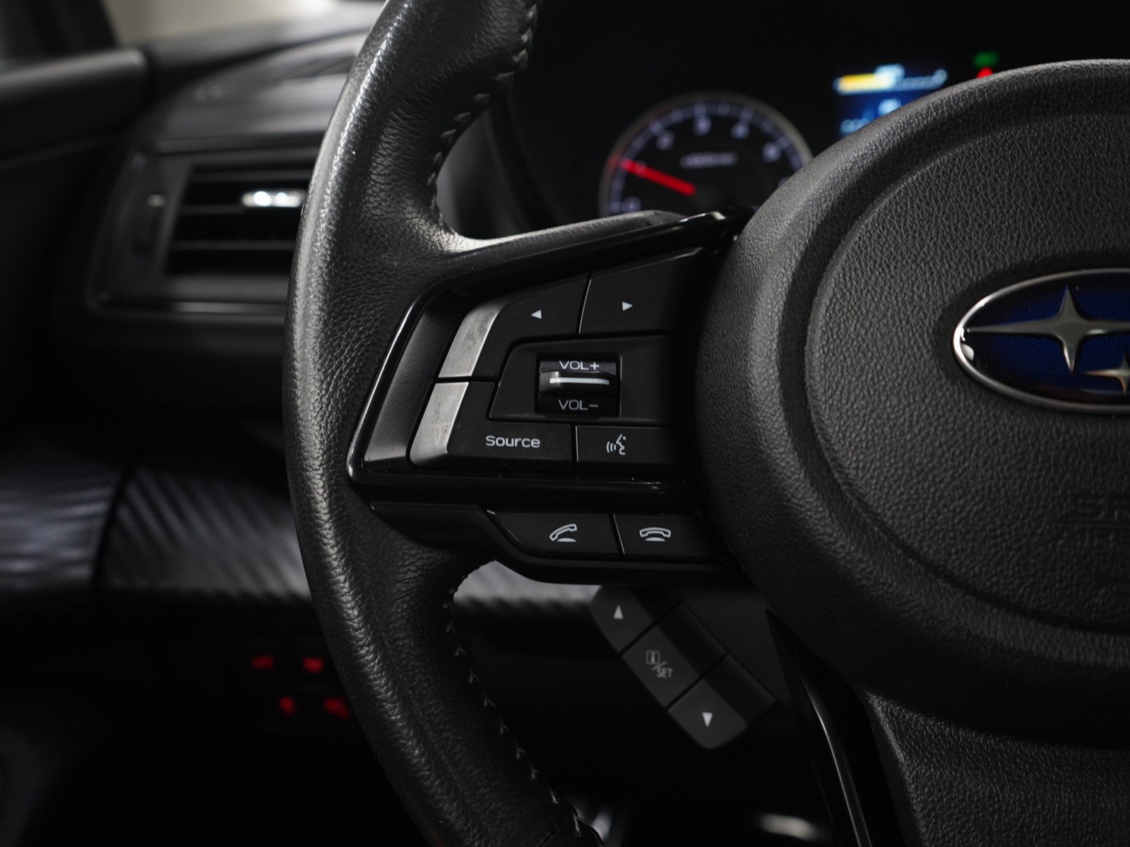 Used 2022 Ice Silver Metallic Subaru Onyx Edition image 25