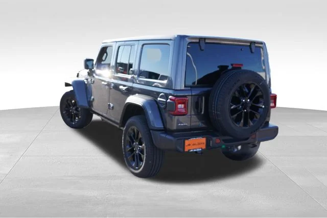 Certified Used 2025 Gray Jeep Sahara 4xe image 7