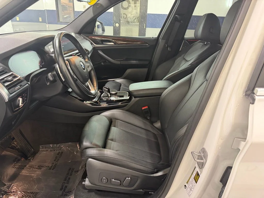 Used 2024 White BMW sDrive30i image 29