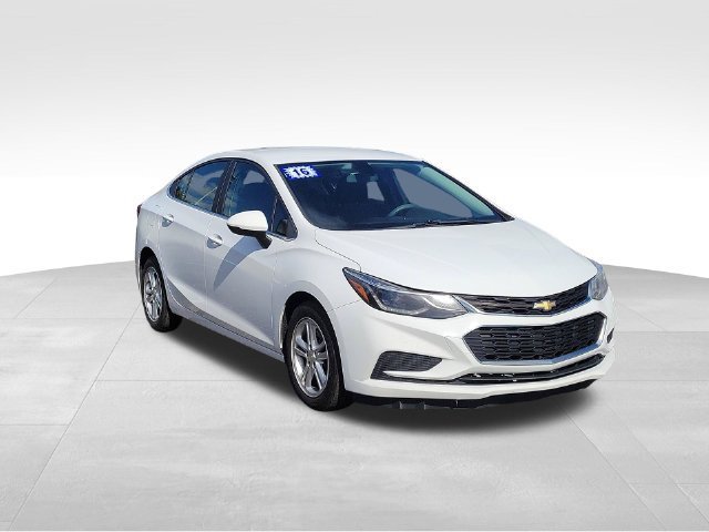 Used 2016 Chevrolet Cruze LT with VIN 1G1BE5SM8G7243105 for sale in Fenton, MI