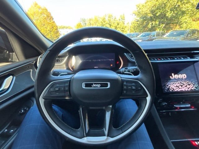 Used 2021 Diamond Black Jeep Altitude image 20