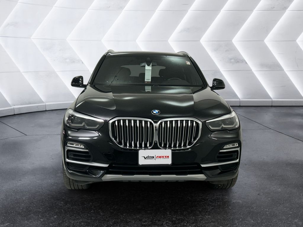 Used 2020 Black BMW sDrive40i image 2