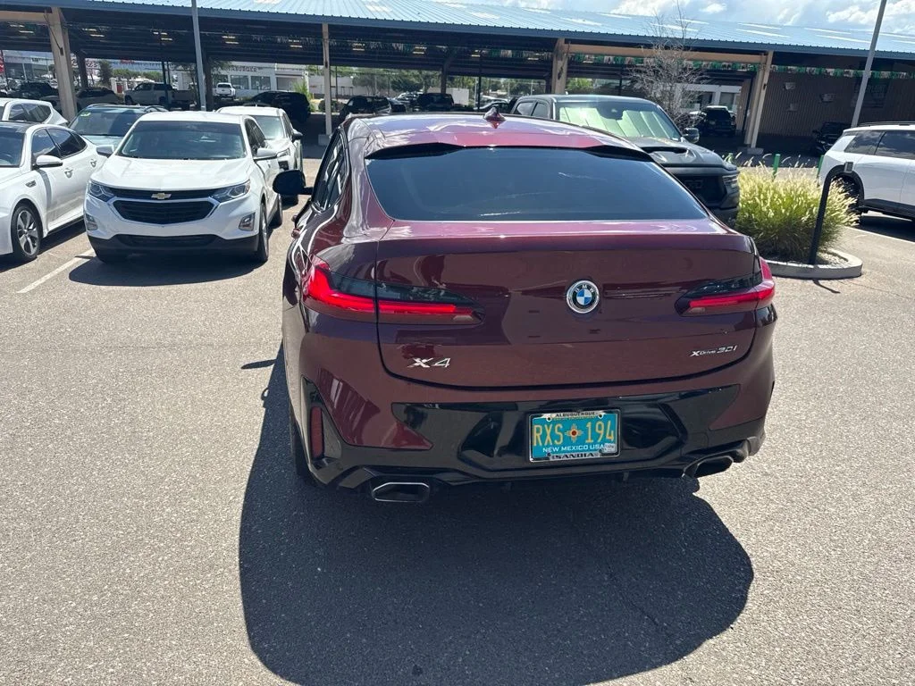 Used 2022 Red BMW xDrive30i image 13