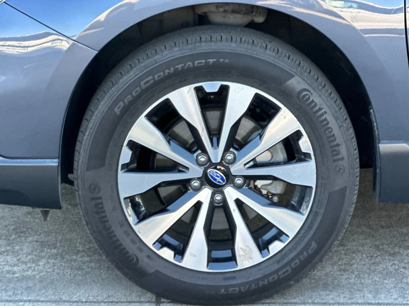 Used 2017 Carbide Gray Metallic Subaru 2.5i image 22