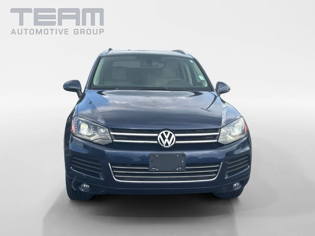 Used 2013 Black Volkswagen V6 TDI image 2