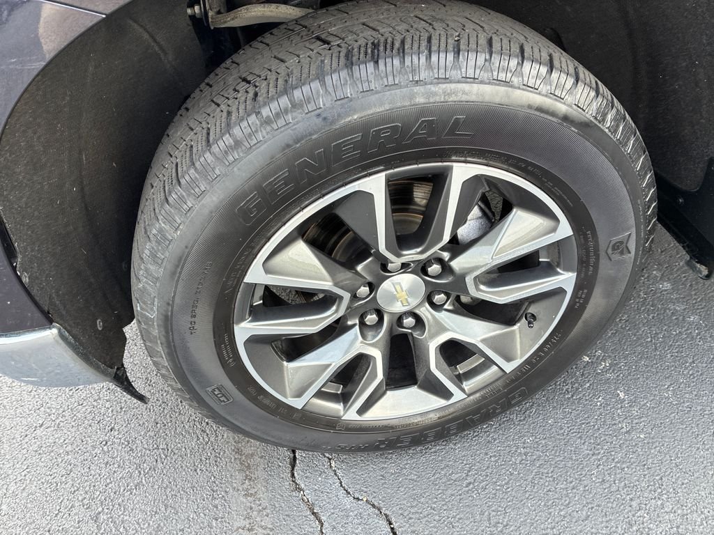 Used 2022 Gray Chevrolet LT image 9