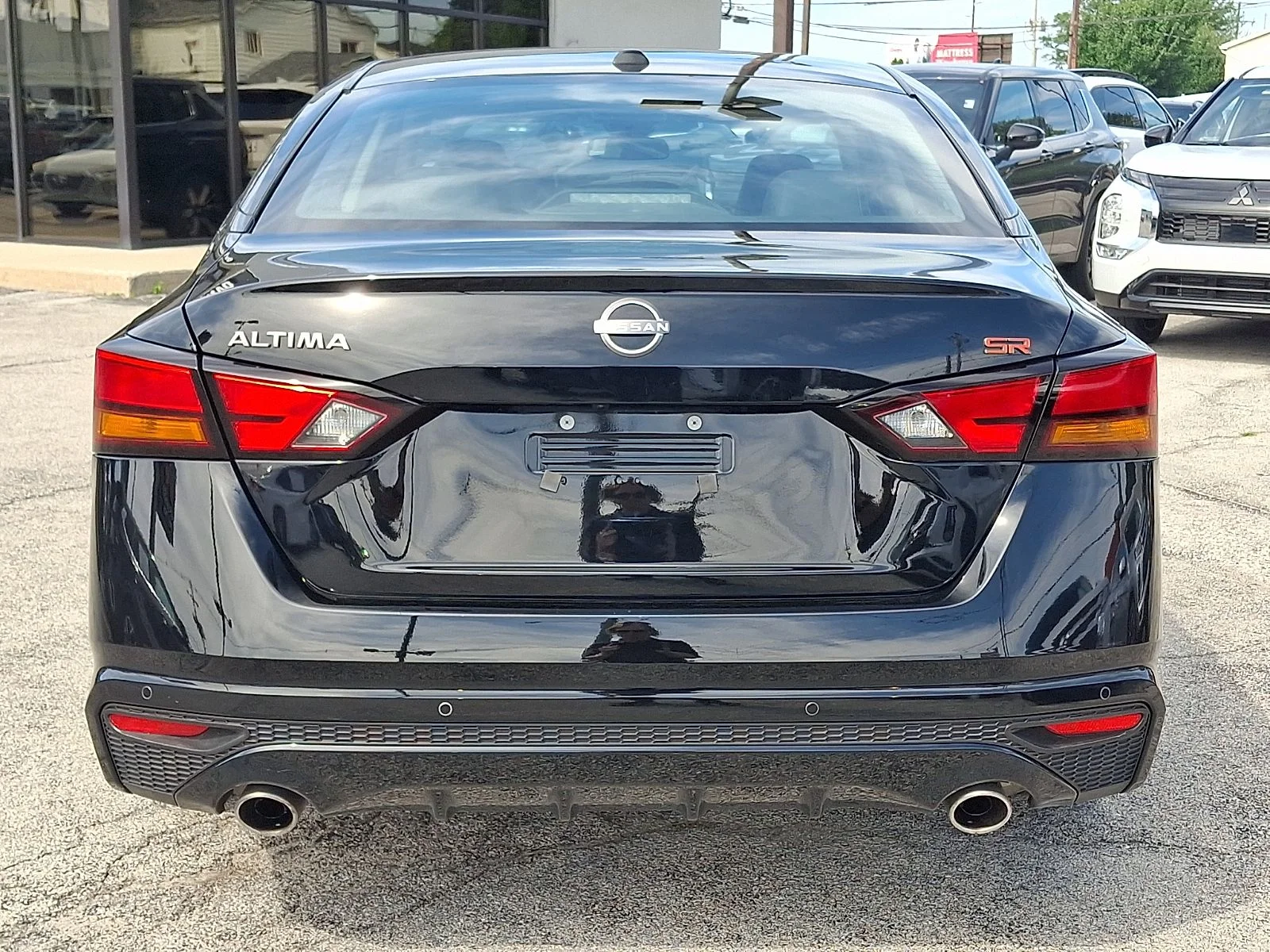 Used 2025 Black Nissan 2.5 SR image 3