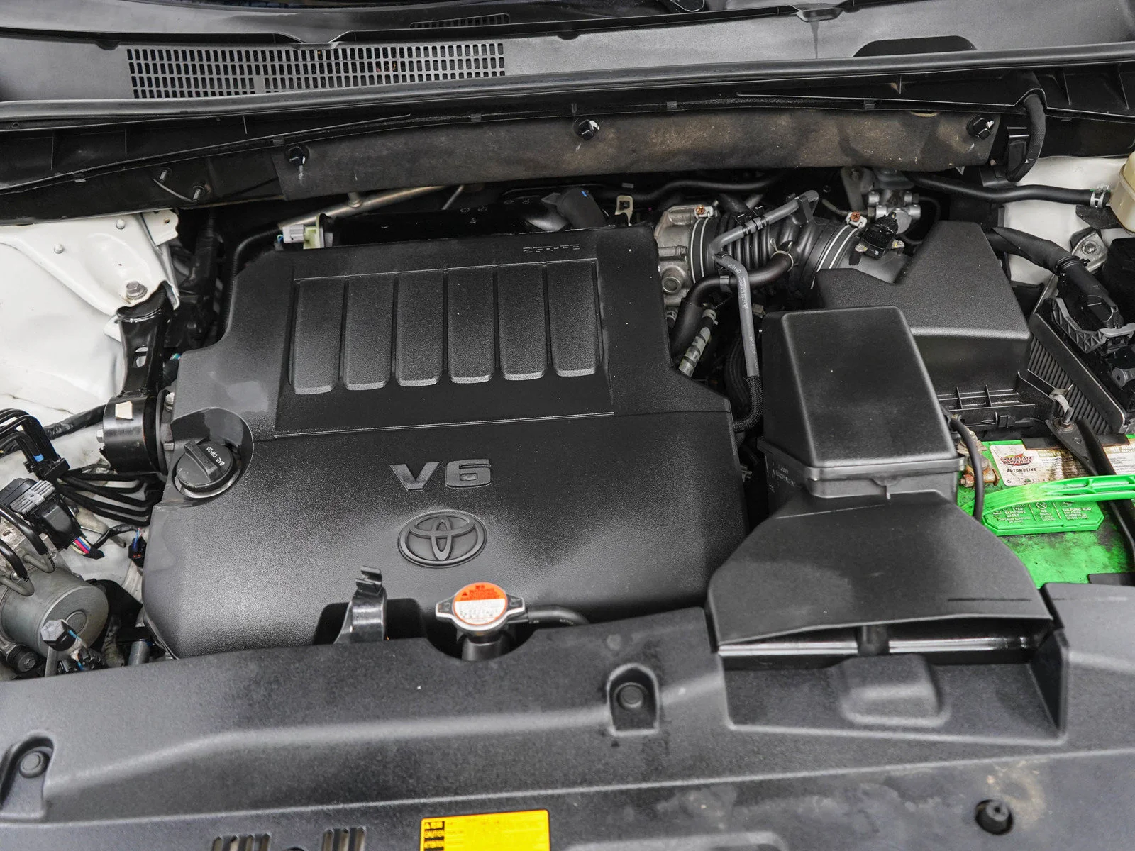 Used 2016 Blizzard Pearl Toyota  image 29
