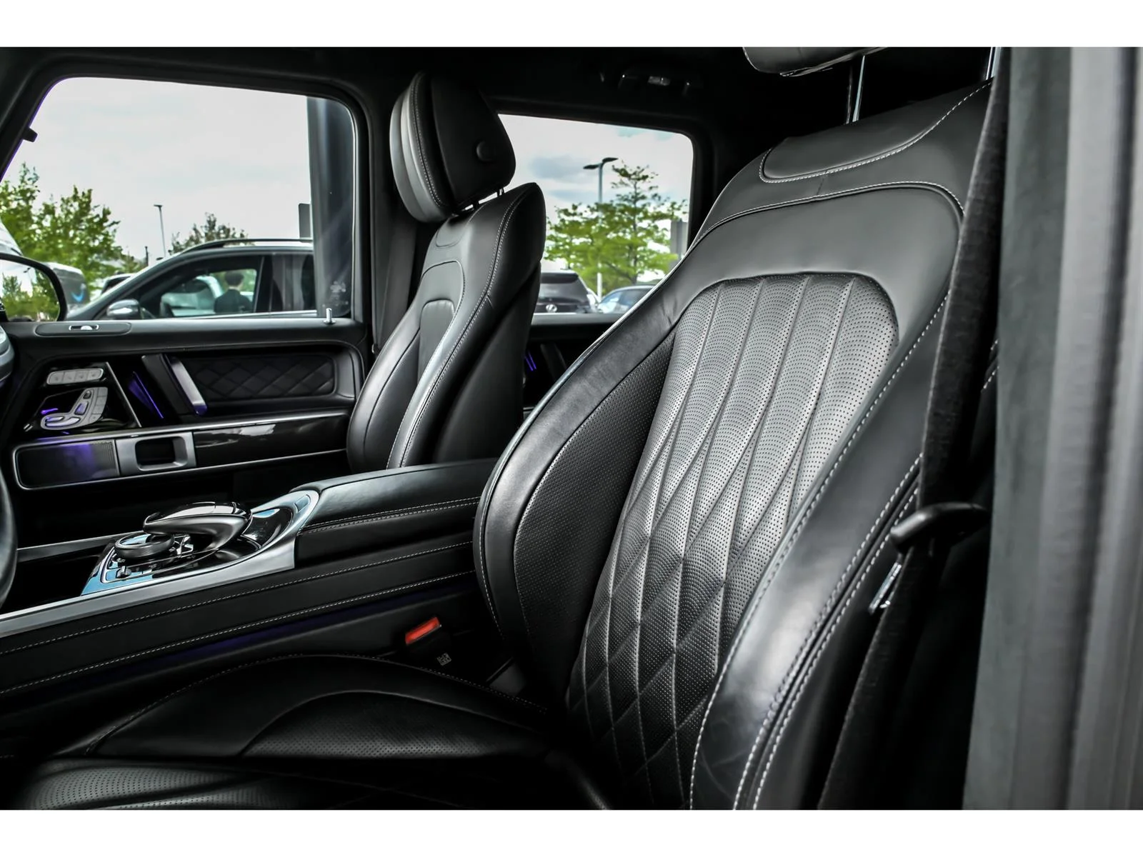 Used 2022 Black Mercedes-Benz G 550 image 12