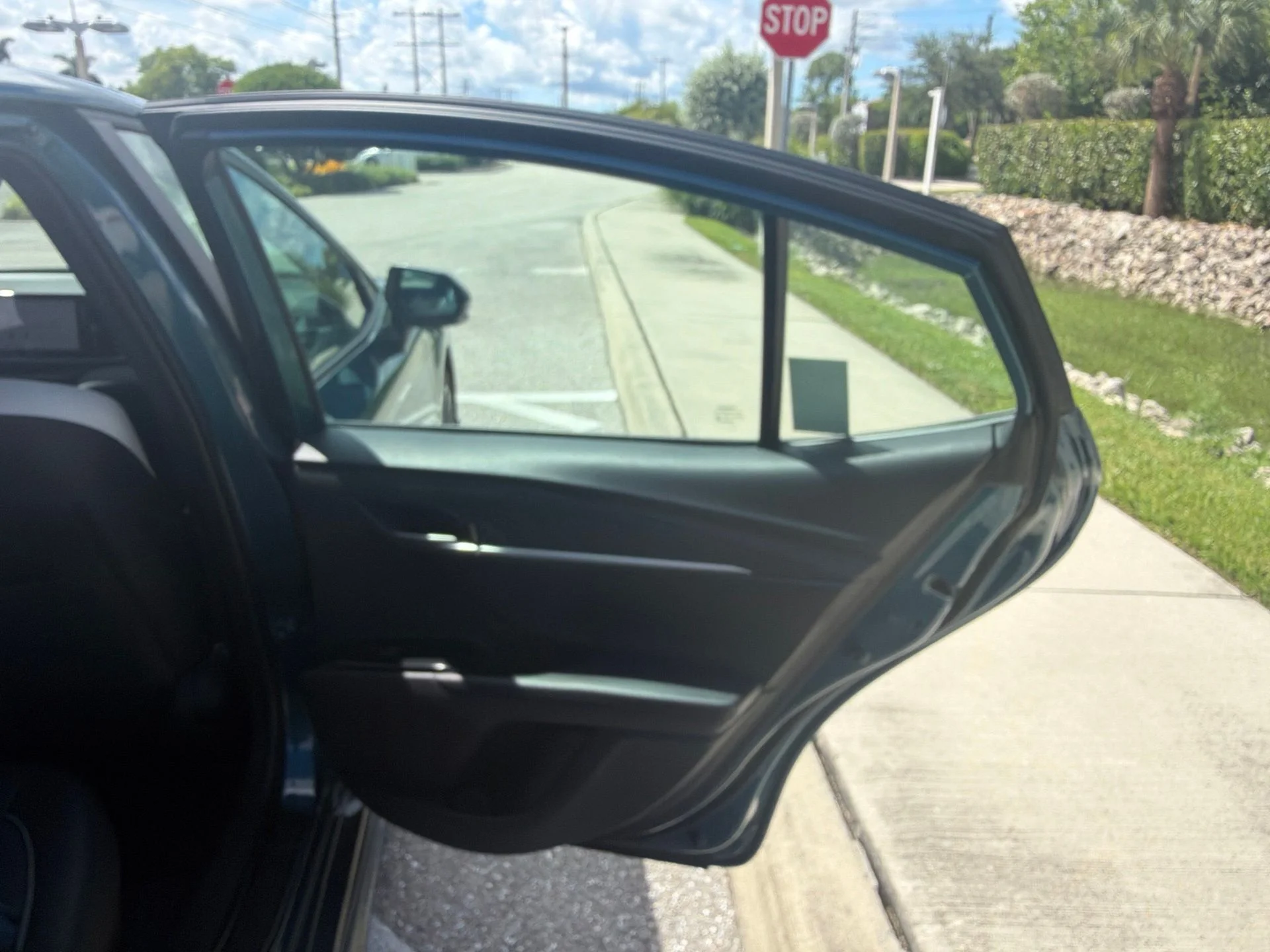 Used 2025 Ocean Toyota SE image 17