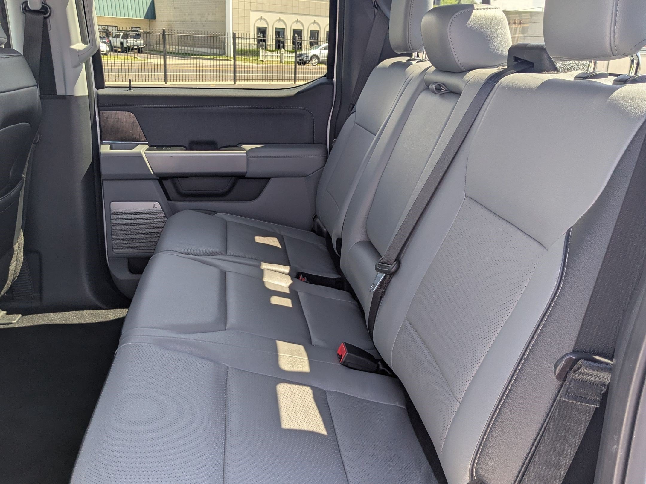 Used 2023 Oxford White Ford LARIAT image 35