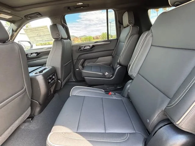 2026 Chevrolet Suburban Premier - Photo 18