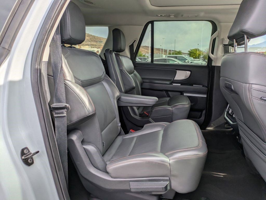 Used 2025 Silver Metallic Ford Active image 29