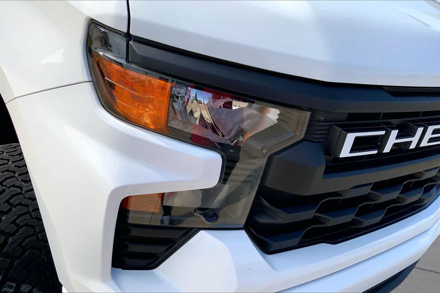 Certified Used 2025 Summit White Chevrolet Custom image 27