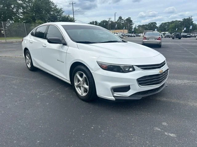 Used 2016 White Chevrolet LS image 6