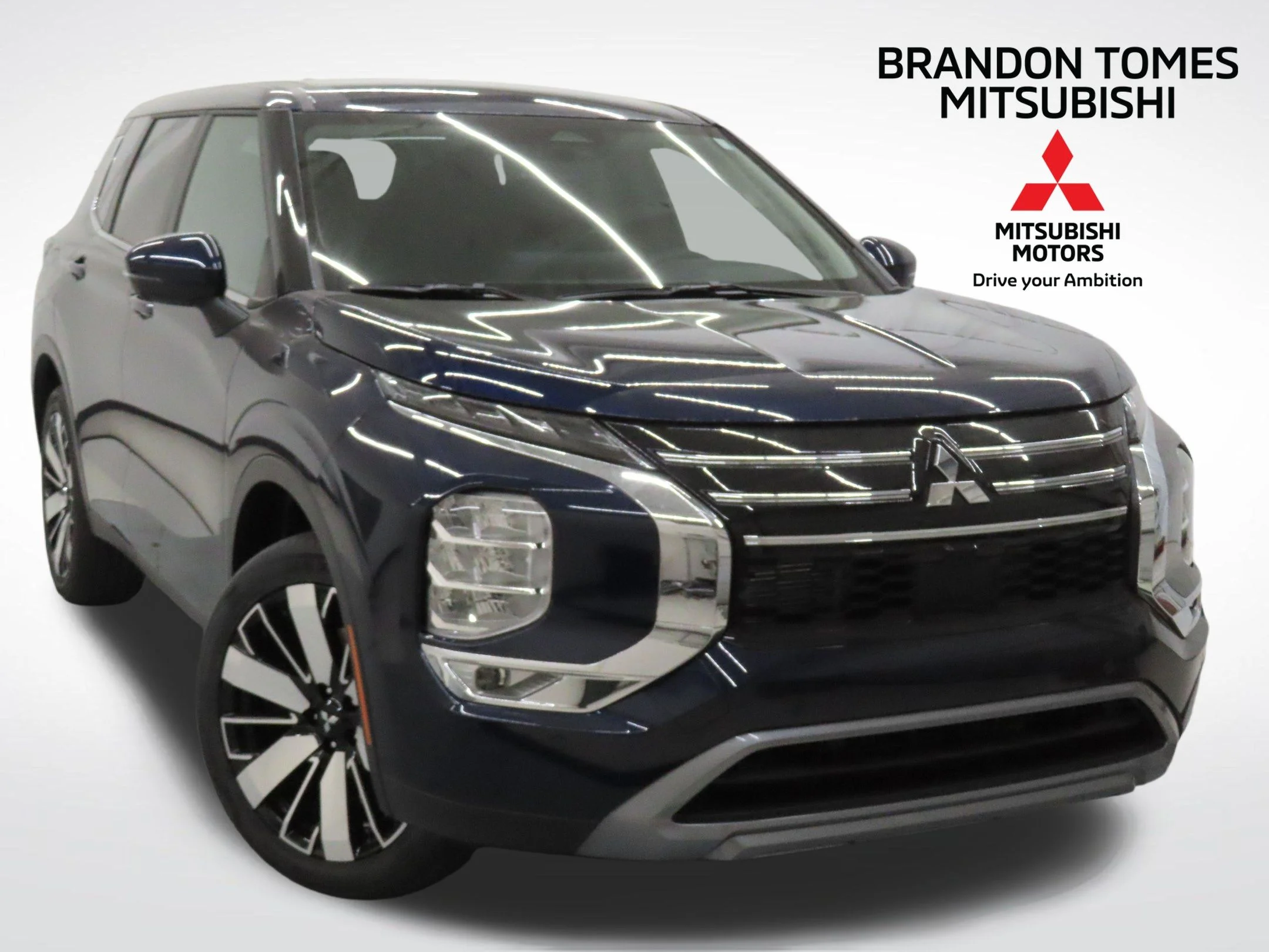 2026 Mitsubishi Outlander SE FWD's photo