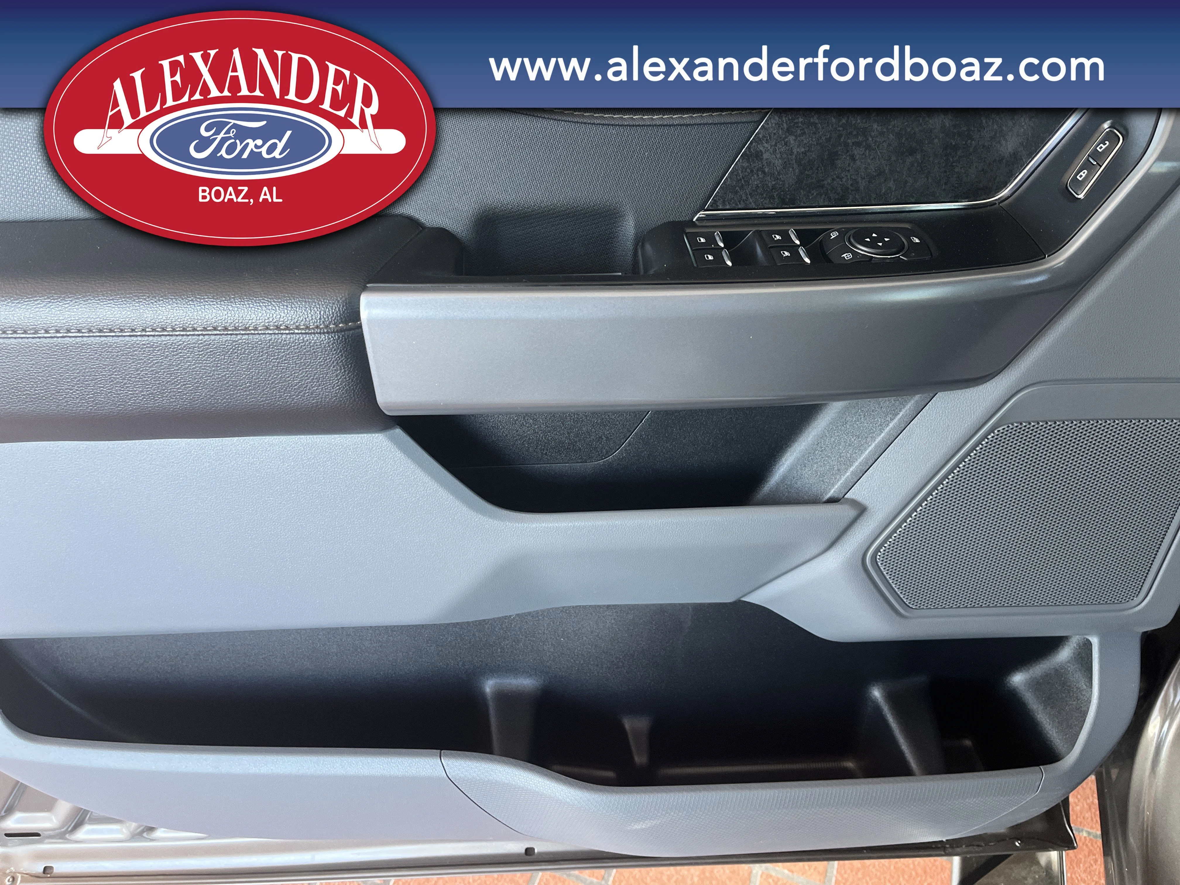 Used 2023 Gray Ford XLT image 13