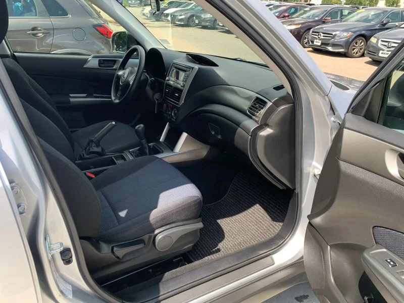 Used 2012 Silver Subaru 2.5X Sport Utility 4D image 34