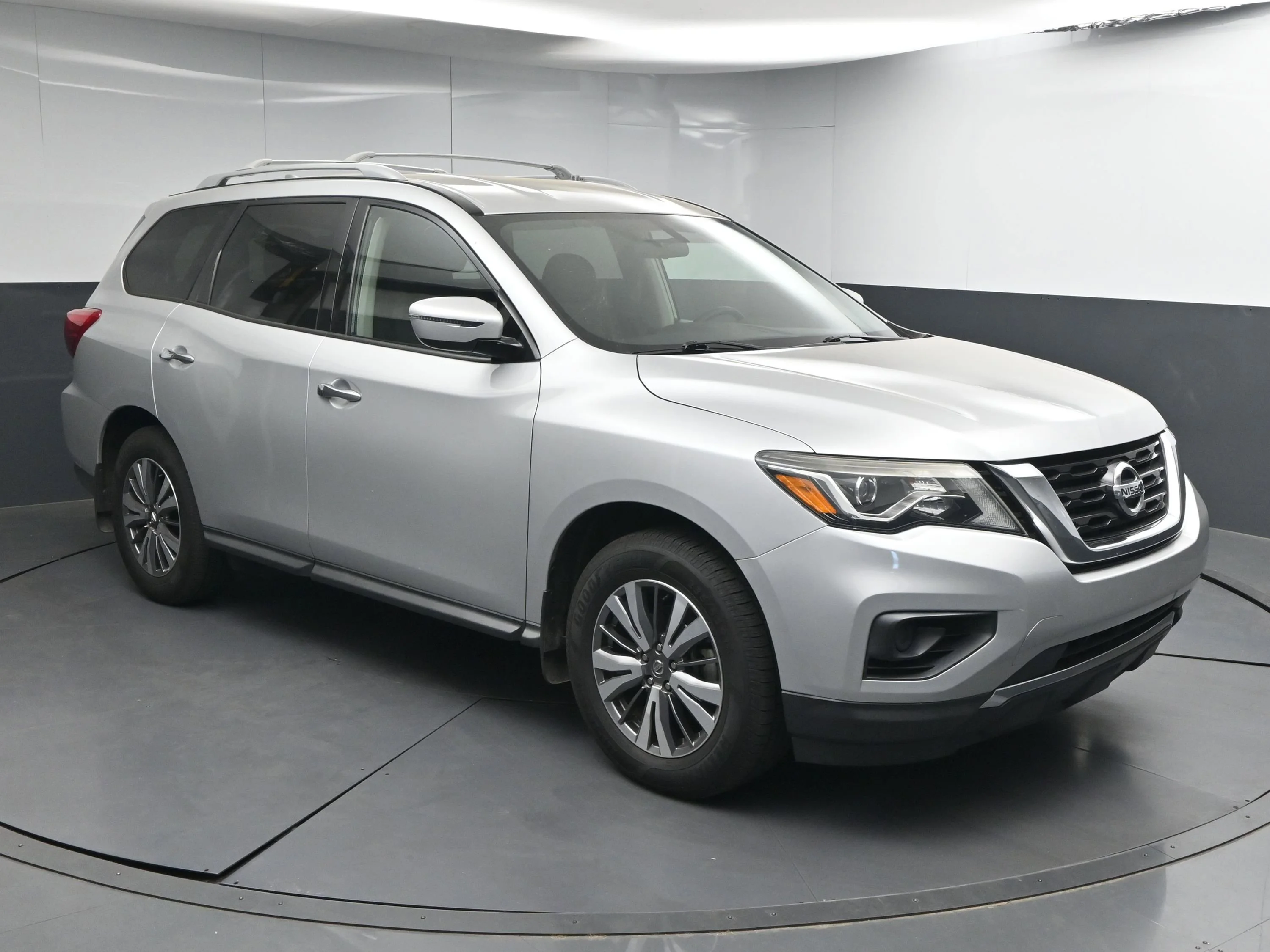 2020 Nissan Pathfinder S