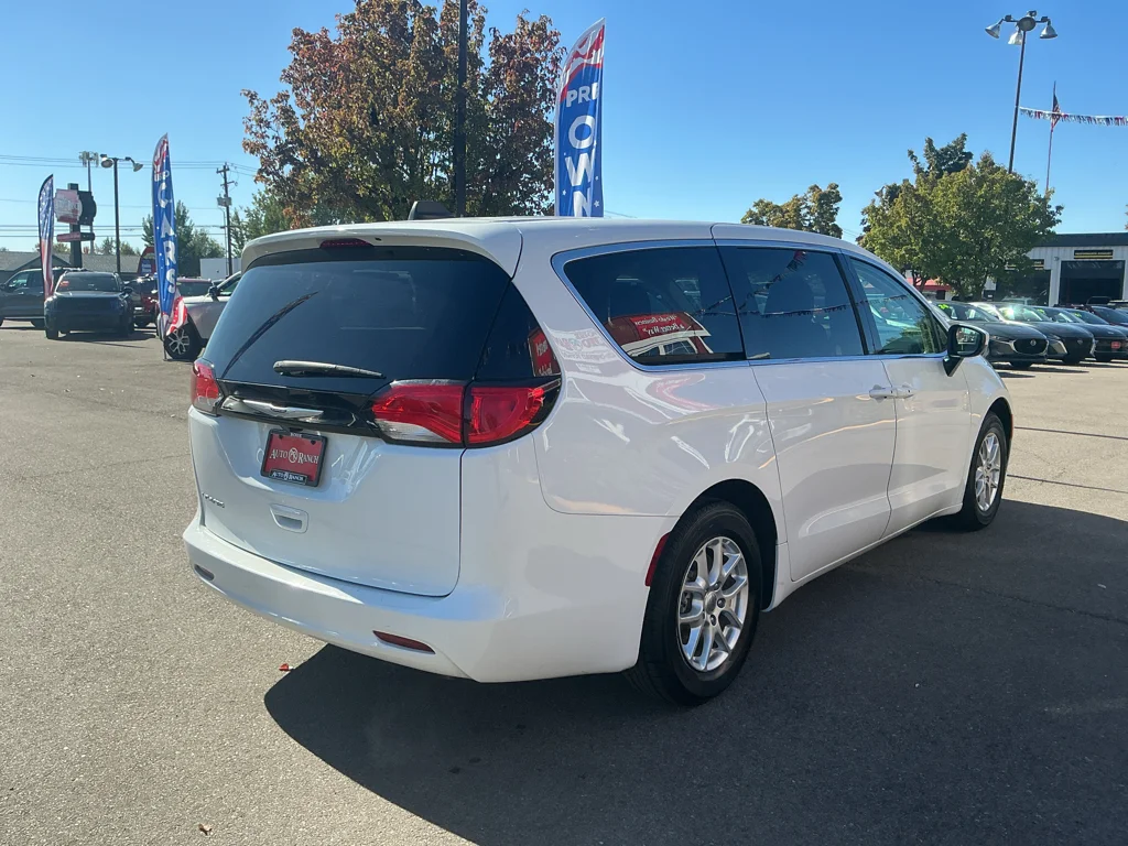 Used 2023 Bright White Clearcoat Chrysler LX image 14