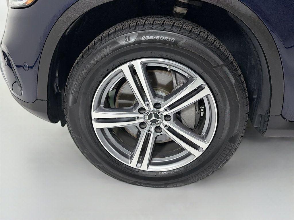 Used 2022 Lunar Blue Metallic Mercedes-Benz GLC 300 4MATIC® SUV image 33