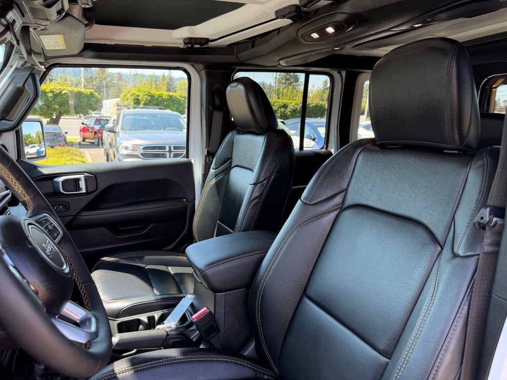 Used 2024 Bright White Clearcoat Jeep Sahara image 14