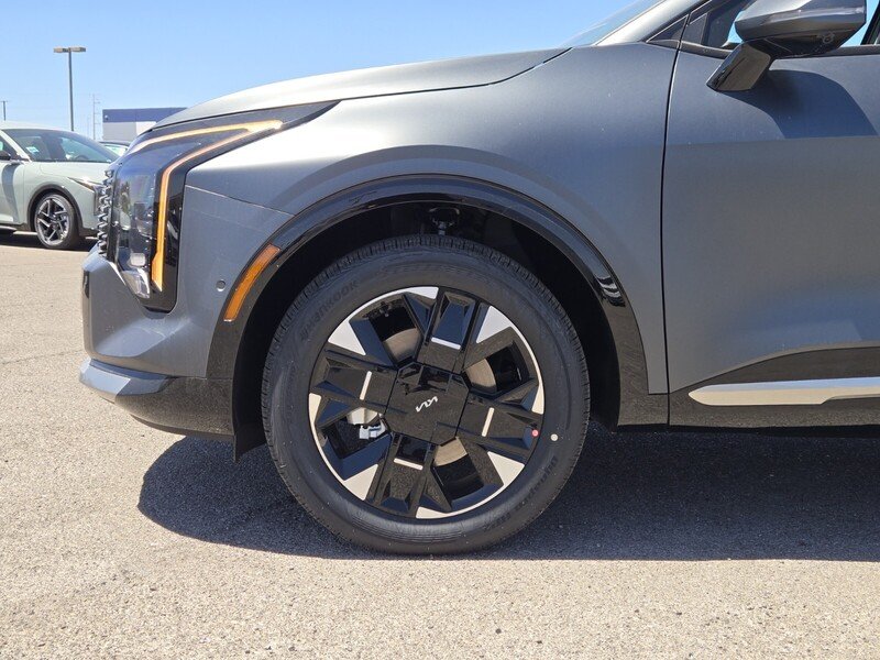 New 2026 Shadow Matte Gray Kia SX Prestige image 5