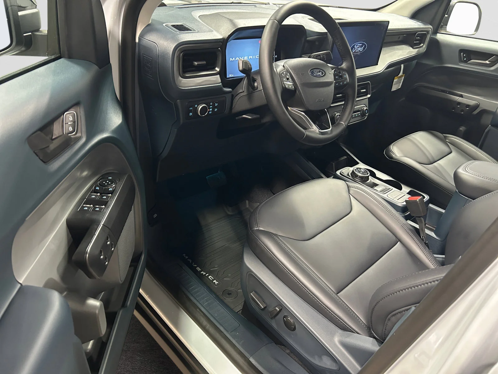 New 2026 Space White Metallic Ford Lariat image 12