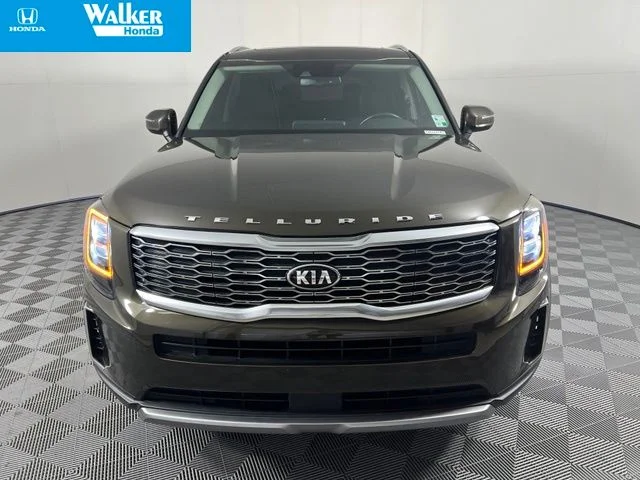 Used 2021 Green Kia EX image 3