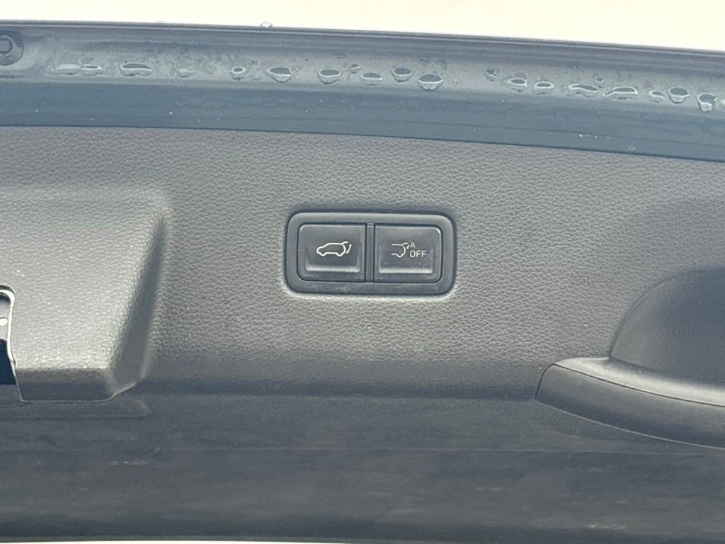 2022 Kia Carnival EX - Photo 13