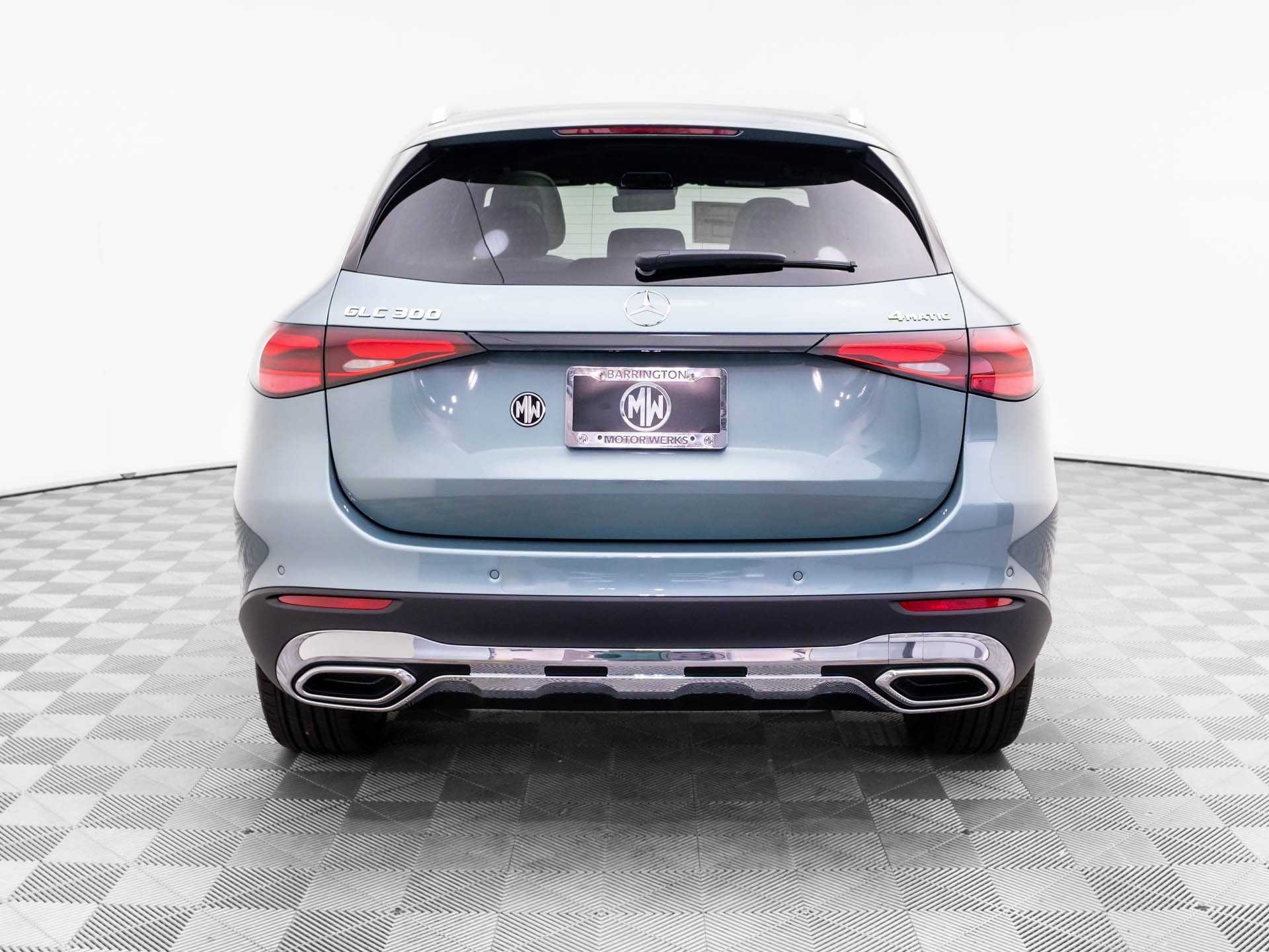 Used 2026 Silver Mercedes-Benz GLC 300 image 5