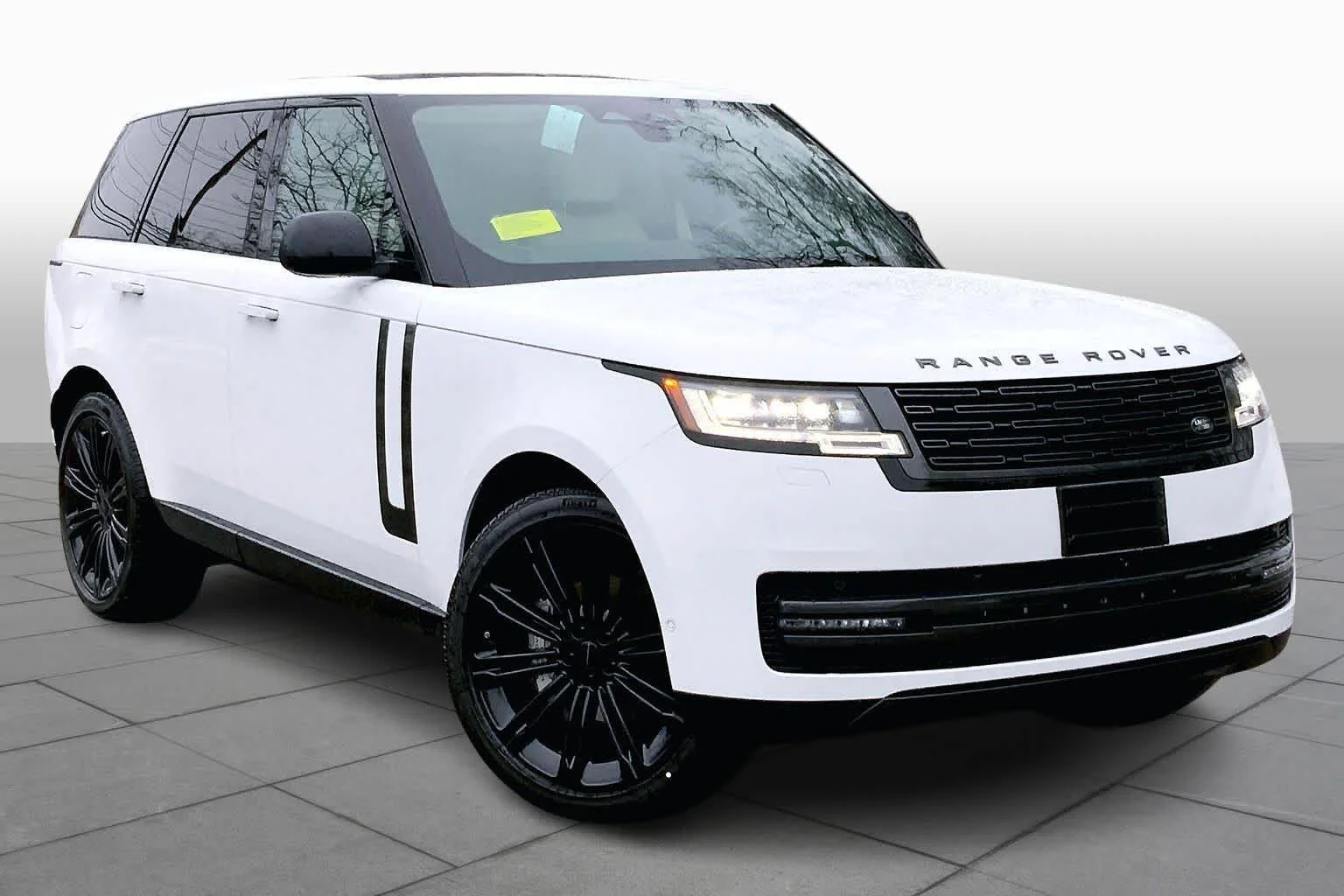 New 2026 Fuji White Land Rover SE image 15