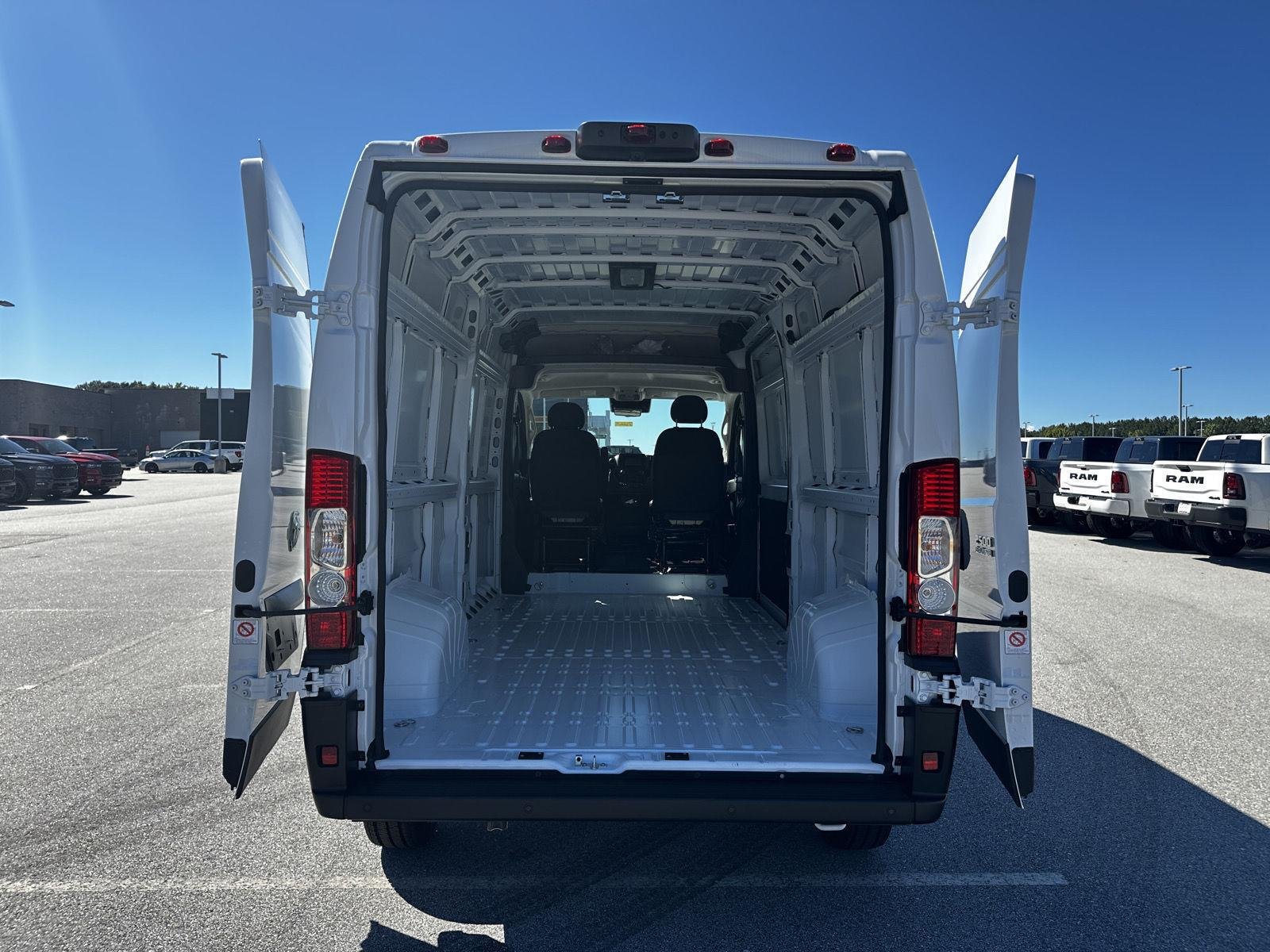 New 2026 Bright White Clear-Coat Exterior Paint RAM Tradesman image 8