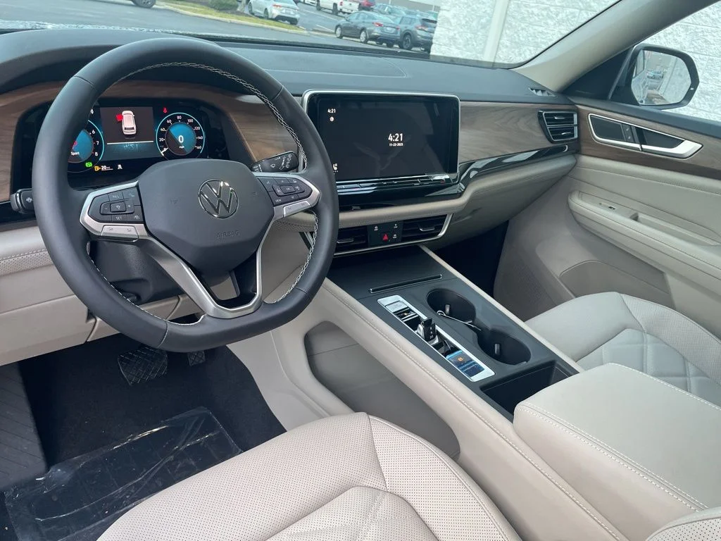 New 2026 Silver Volkswagen 2.0T SE image 8