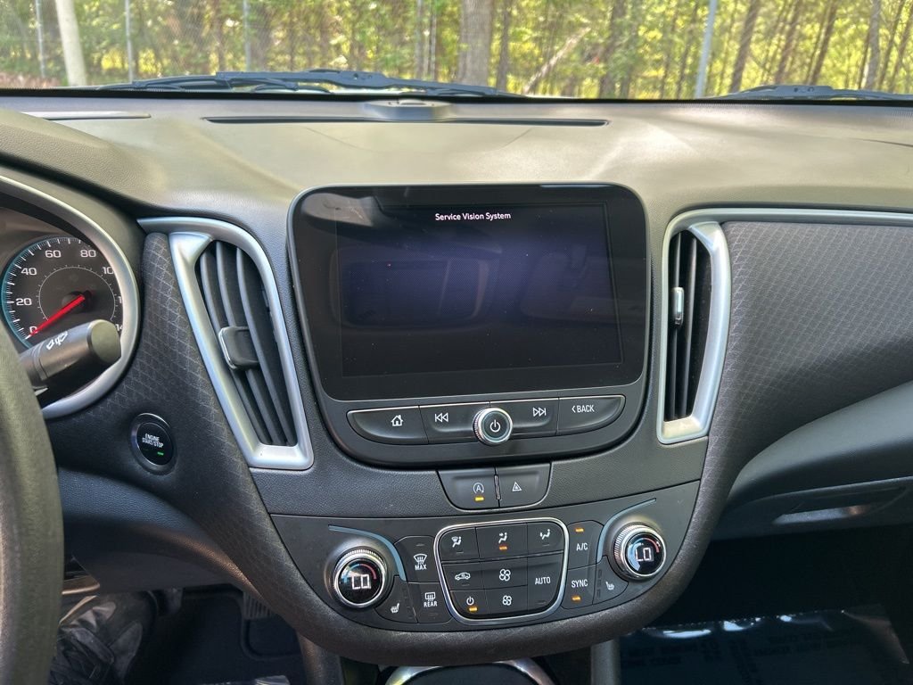 Used 2023 White Chevrolet LT image 19