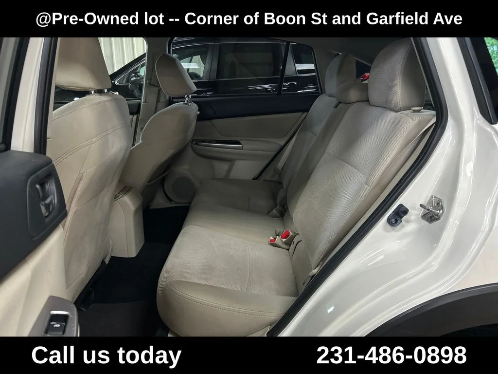 Used 2015 White Subaru 2.0i Premium image 21