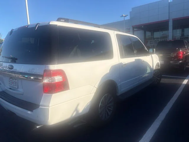 Used 2017 White Ford XLT image 2