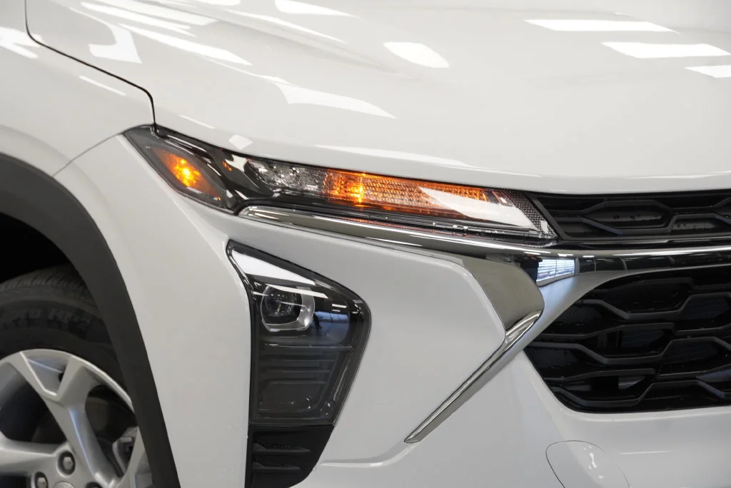New 2026 Summit White Chevrolet LS image 9
