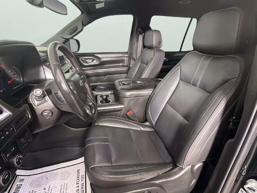 Used 2021 BLACK Chevrolet RST image 18
