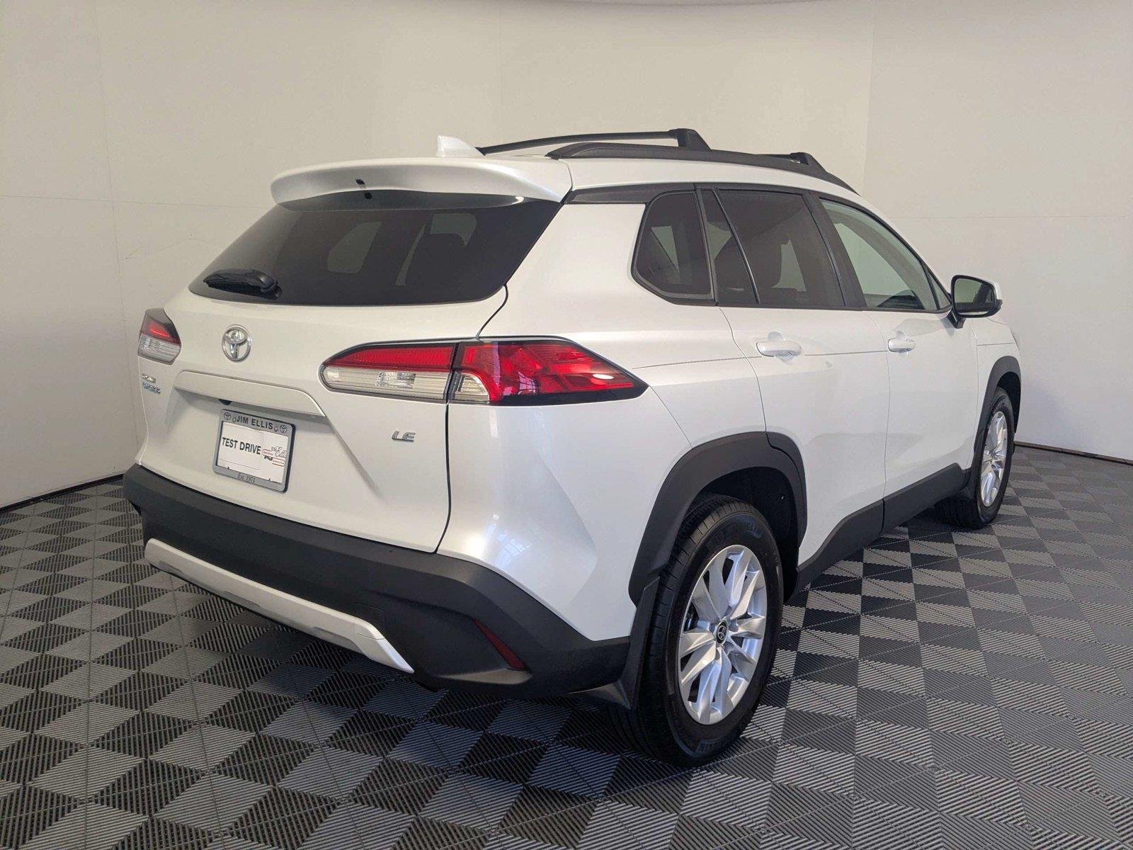 Certified Used 2023 Wind Chill Pearl Toyota LE image 5